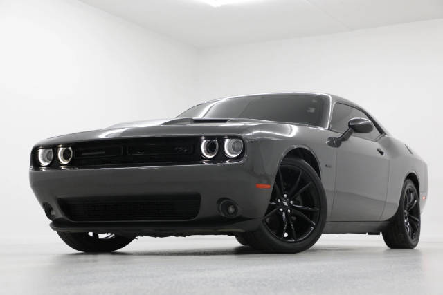 2017 Dodge Challenger R/T RWD photo