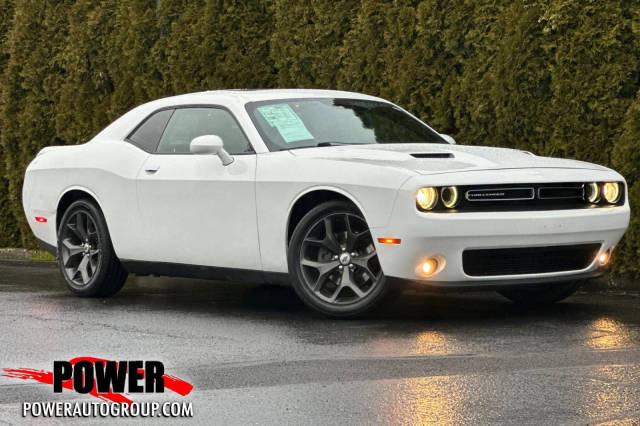 2017 Dodge Challenger SXT Plus RWD photo