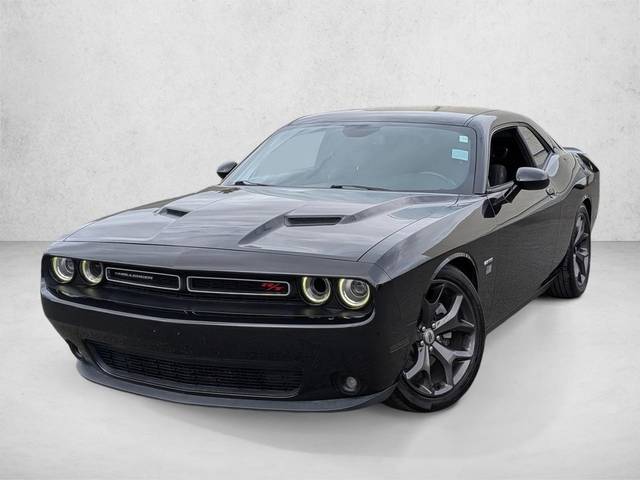 2017 Dodge Challenger R/T RWD photo