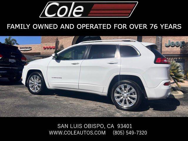 2017 Jeep Cherokee Overland FWD photo