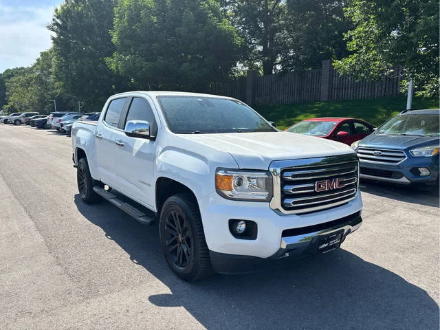 2017 GMC Canyon 4WD SLT 4WD photo