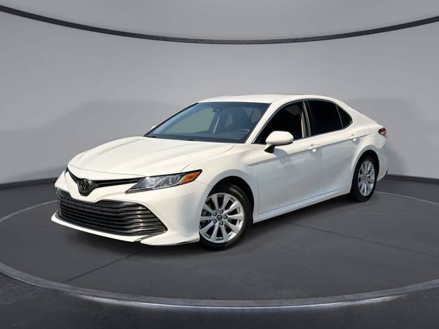 2018 Toyota Camry LE FWD photo