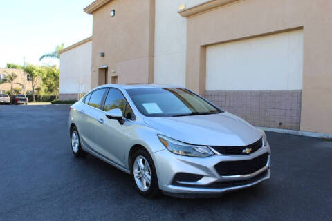 2017 Chevrolet Cruze LT FWD photo