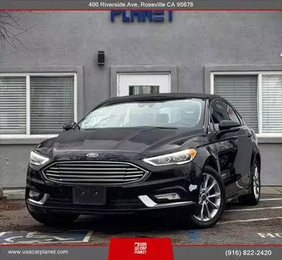 2017 Ford Fusion Energi Titanium FWD photo