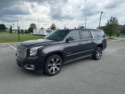 2017 GMC Yukon XL Denali 4WD photo