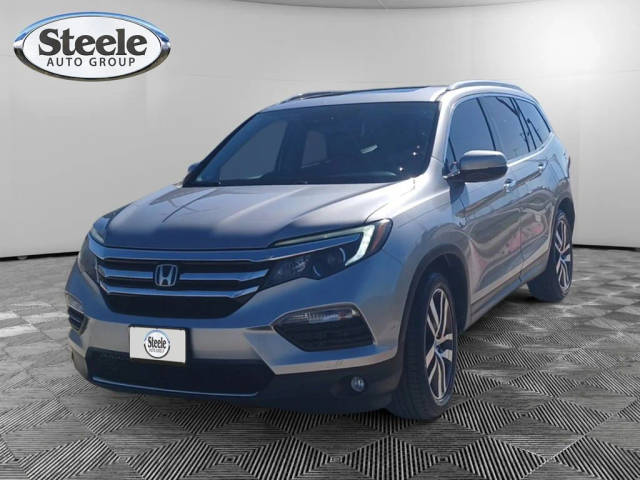 2017 Honda Pilot Touring FWD photo