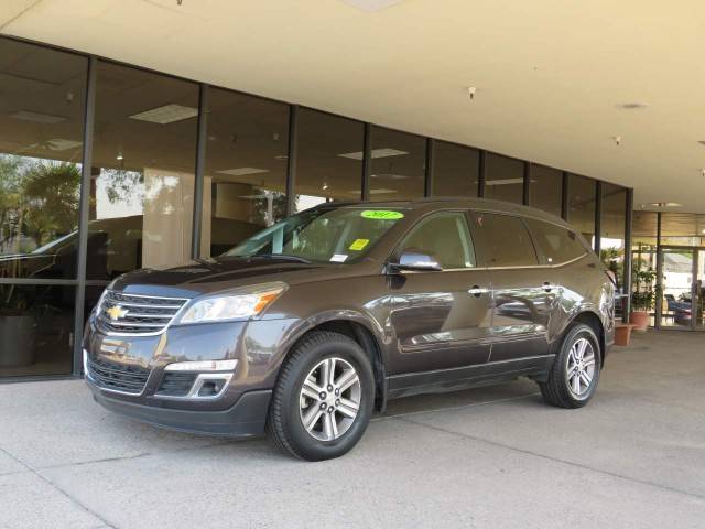 2017 Chevrolet Traverse LT FWD photo