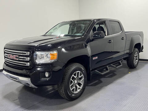 2017 GMC Canyon 4WD SLE 4WD photo