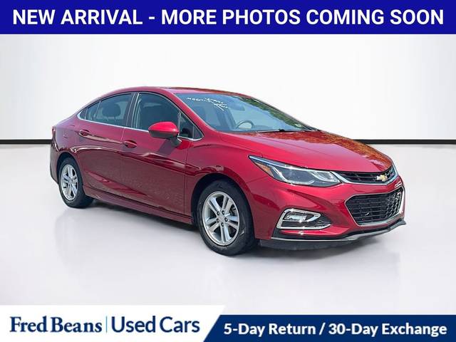 2017 Chevrolet Cruze LT FWD photo