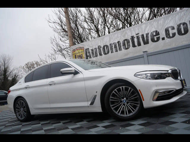 2018 BMW 5 Series 530e xDrive iPerformance AWD photo