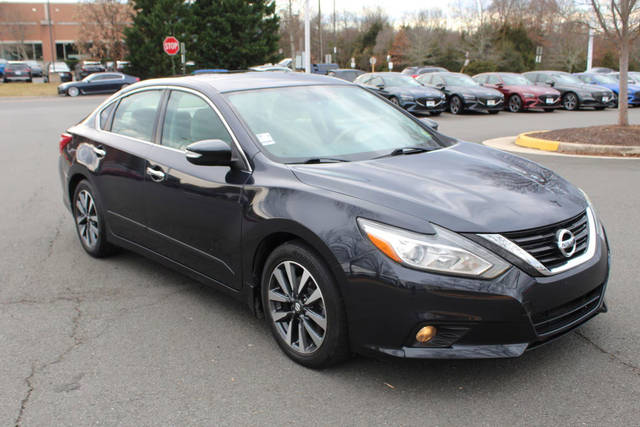 2017 Nissan Altima 2.5 SV FWD photo