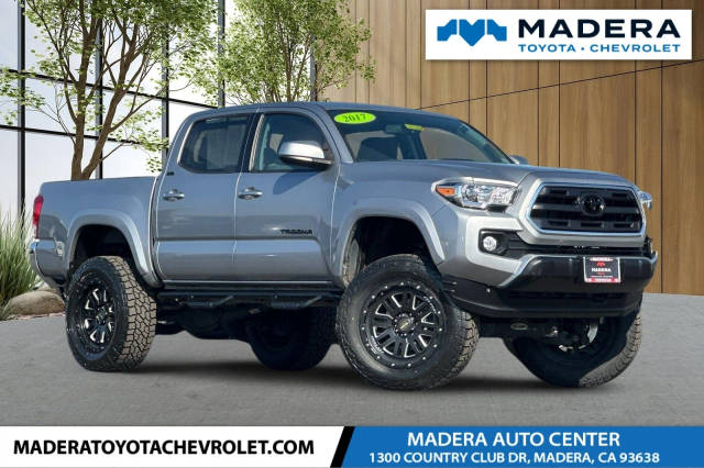 2017 Toyota Tacoma SR5 4WD photo