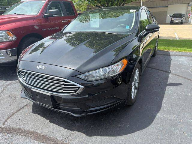 2017 Ford Fusion SE FWD photo