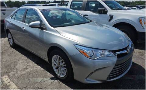 2017 Toyota Camry LE FWD photo