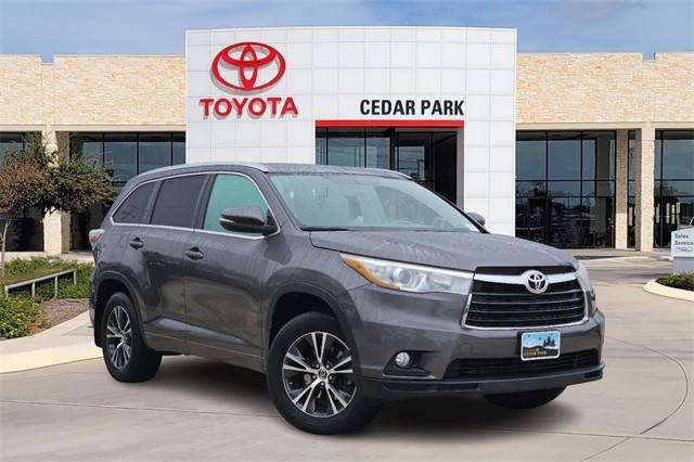 2016 Toyota Highlander XLE AWD photo