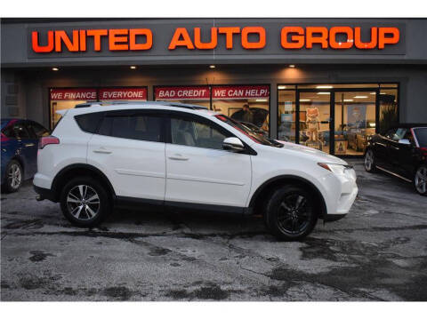 2017 Toyota RAV4 XLE AWD photo