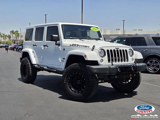 2017 Jeep Wrangler Unlimited Smoky Mountain 4WD photo