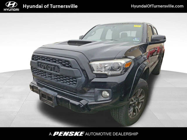 2017 Toyota Tacoma TRD Sport 4WD photo