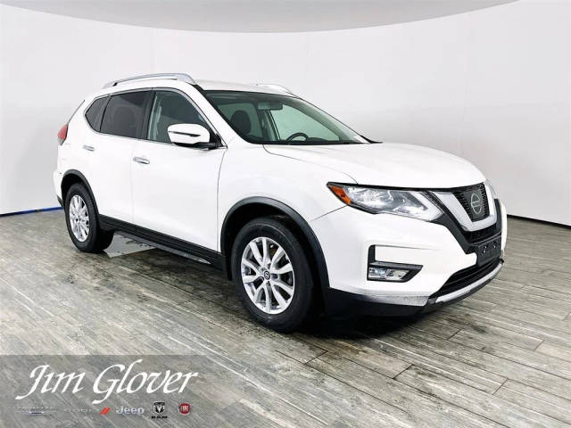 2017 Nissan Rogue SV FWD photo