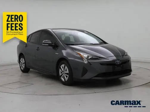 2017 Toyota Prius Three FWD photo