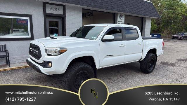 2017 Toyota Tacoma TRD Sport 4WD photo