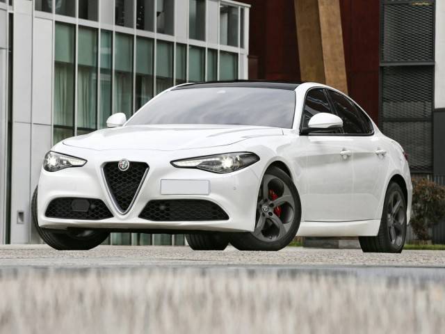 2017 Alfa Romeo Giulia Ti RWD photo