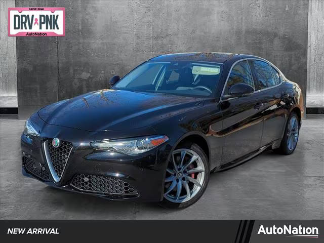 2017 Alfa Romeo Giulia  AWD photo