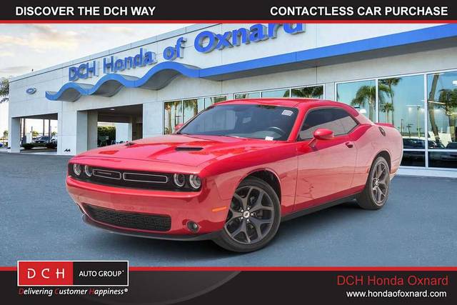 2017 Dodge Challenger SXT Plus RWD photo