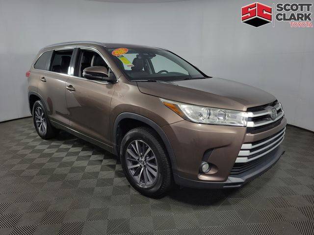 2017 Toyota Highlander XLE FWD photo
