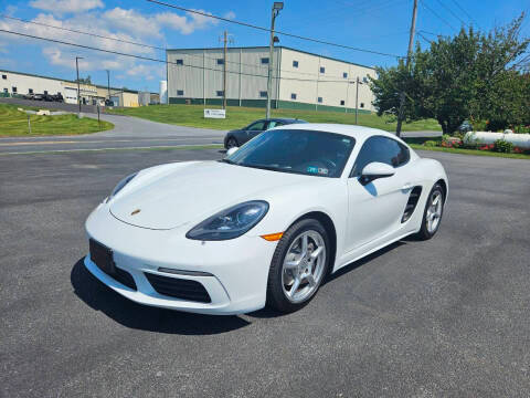 2018 Porsche Cayman  RWD photo