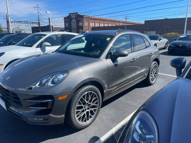 2018 Porsche Macan Turbo AWD photo