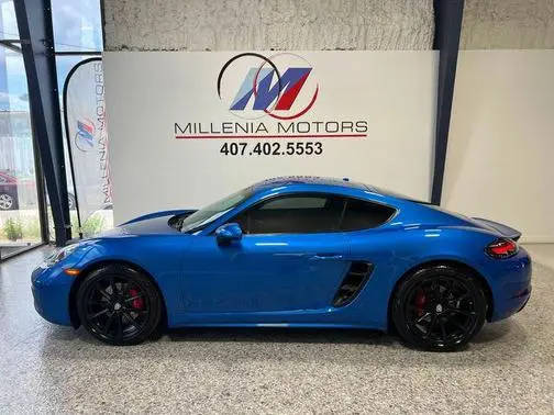 2018 Porsche Cayman  RWD photo