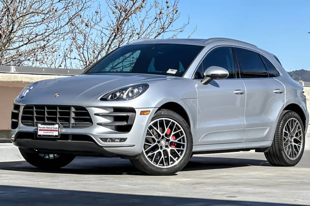 2018 Porsche Macan Turbo AWD photo