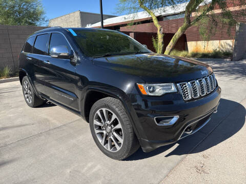 2017 Jeep Grand Cherokee Overland RWD photo
