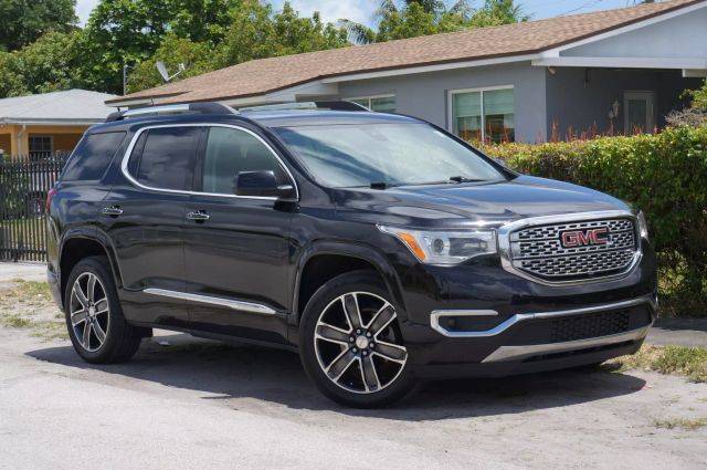 2017 GMC Acadia Denali AWD photo