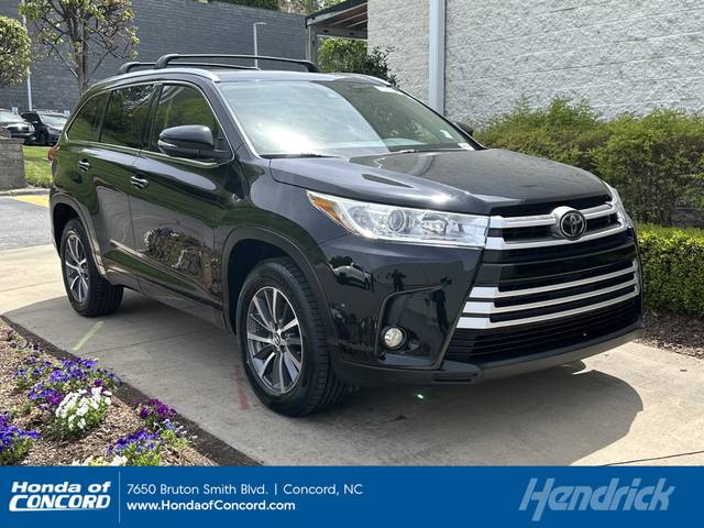 2017 Toyota Highlander XLE FWD photo