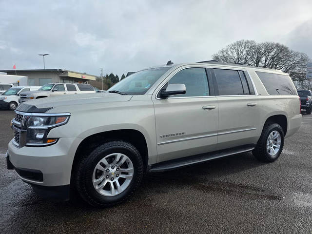 2015 Chevrolet Suburban LT 4WD photo