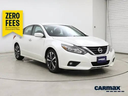2016 Nissan Altima 2.5 SR FWD photo