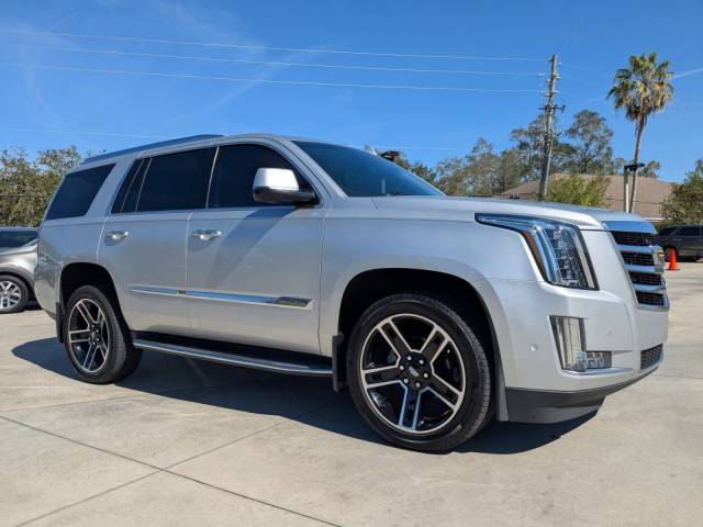 2017 Cadillac Escalade Luxury RWD photo