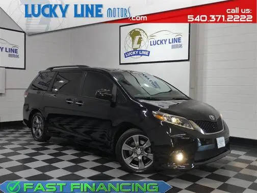 2017 Toyota Sienna SE Premium FWD photo