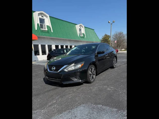 2017 Nissan Altima 2.5 SR FWD photo