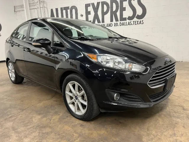 2015 Ford Fiesta SE FWD photo