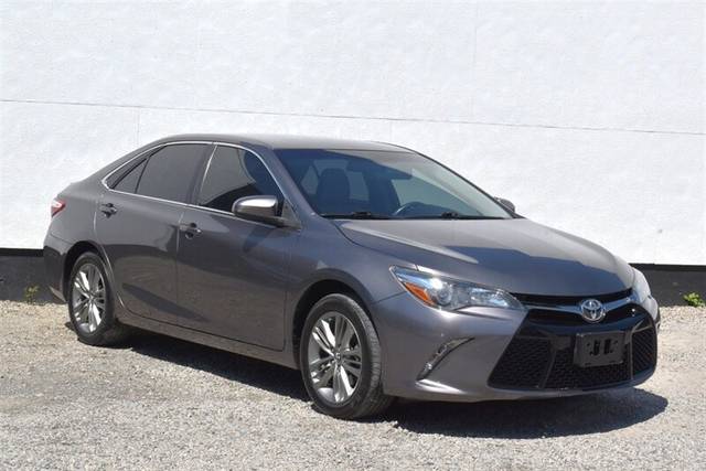 2017 Toyota Camry SE FWD photo