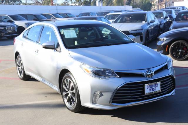 2018 Toyota Avalon XLE FWD photo