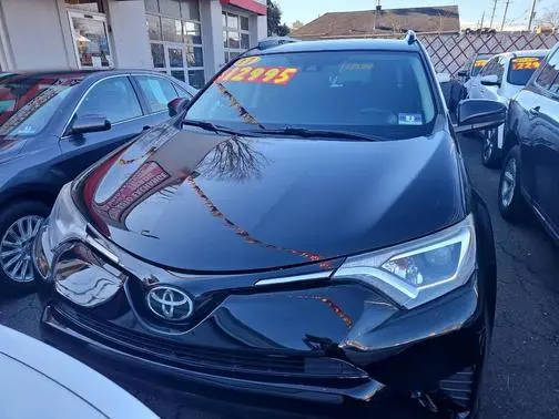 2017 Toyota RAV4 LE AWD photo