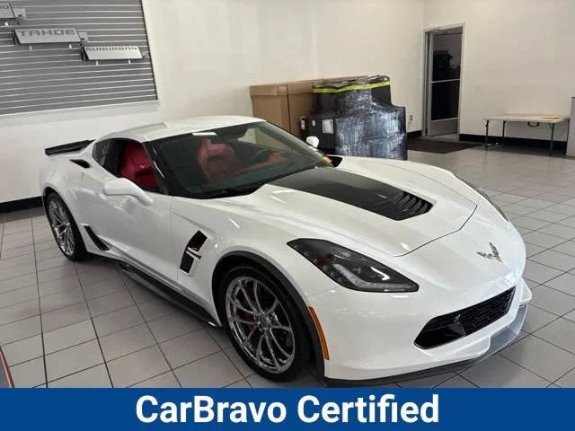2018 Chevrolet Corvette Grand Sport 2LT RWD photo