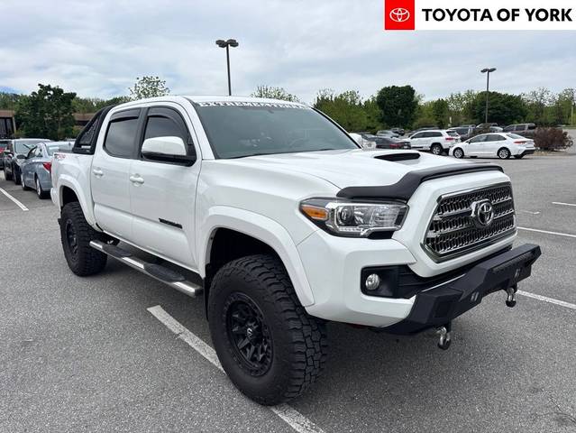 2017 Toyota Tacoma TRD Sport 4WD photo