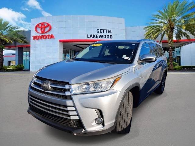 2017 Toyota Highlander XLE FWD photo