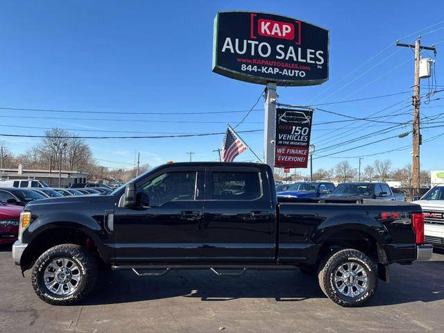 2017 Ford F-250 Super Duty XLT 4WD photo