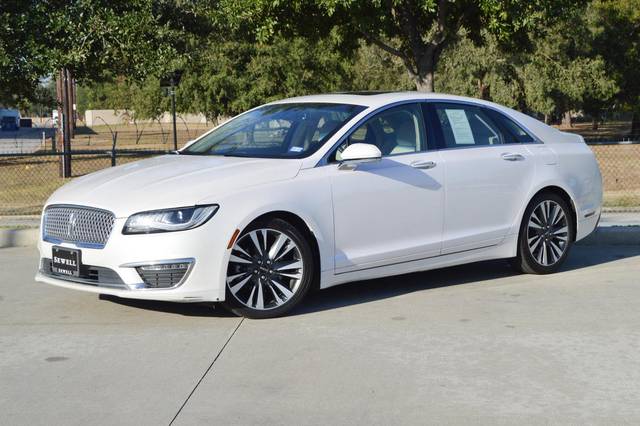 2017 Lincoln MKZ Reserve FWD photo